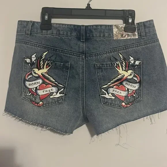 NWOT ED HARDY SWALLOW DENIM SHORTS WOMRN SZ 30 - Picture 3 of 6